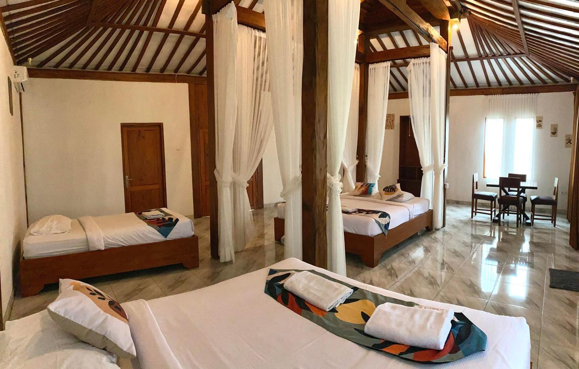 Kampoeng Joglo Ijen Villa Banyuwangi  Dış mekan fotoğraf